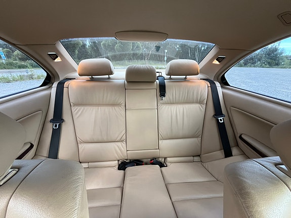 BMW 330Ci 5 of 5