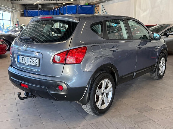 Nissan Qashqai 2 of 5