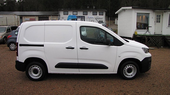 Peugeot Partner 2 of 5