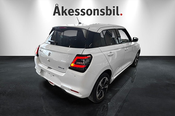 Suzuki Swift 4 of 5