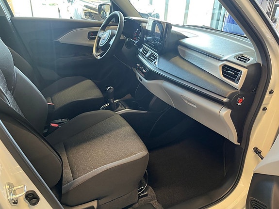 Suzuki Swift 10 of 12