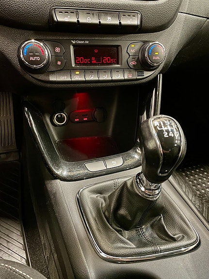 Kia Ceed 11 of 21