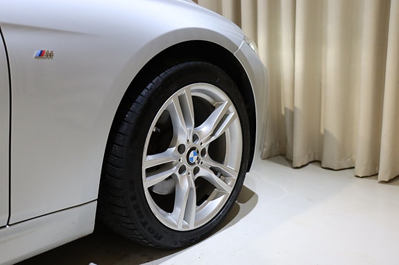 BMW 320 12 of 27