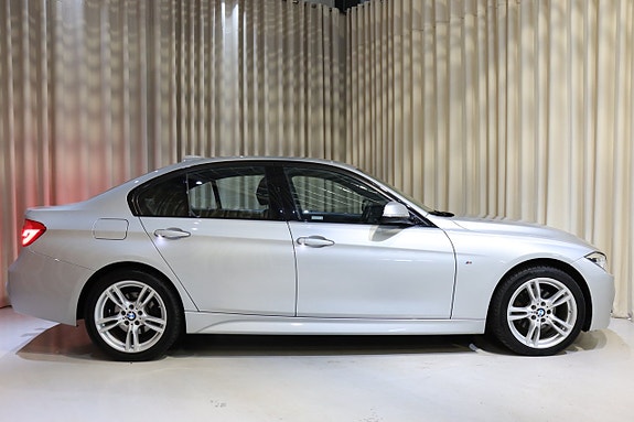 BMW 320 2 of 27