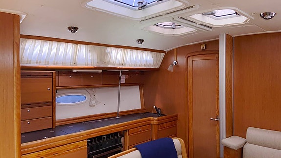 Bavaria 40 Cruiser / 2010 7 of 12