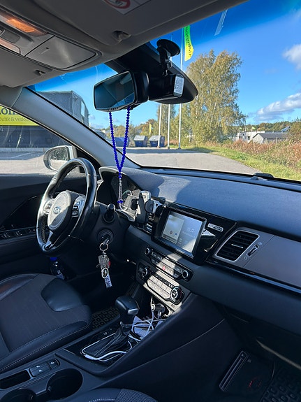 Kia Niro 2 of 5