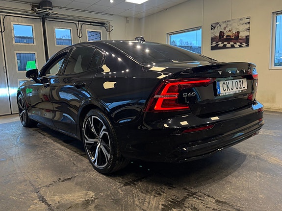 Volvo S60 3 of 5