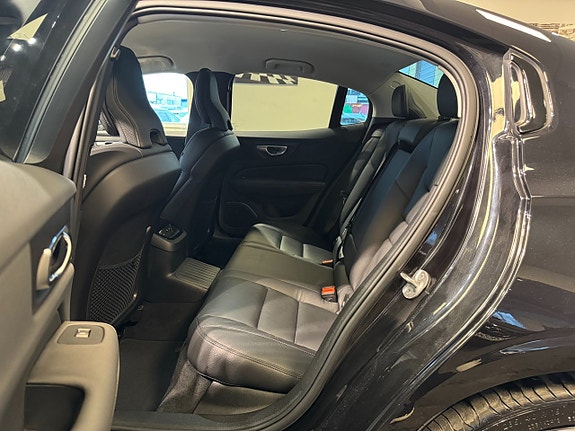 Volvo S60 23 of 27