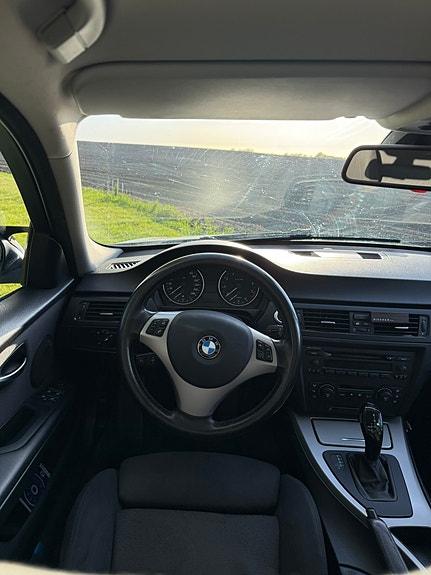 BMW 325i 5 of 5