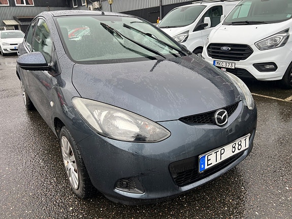 Mazda 2 3 of 6