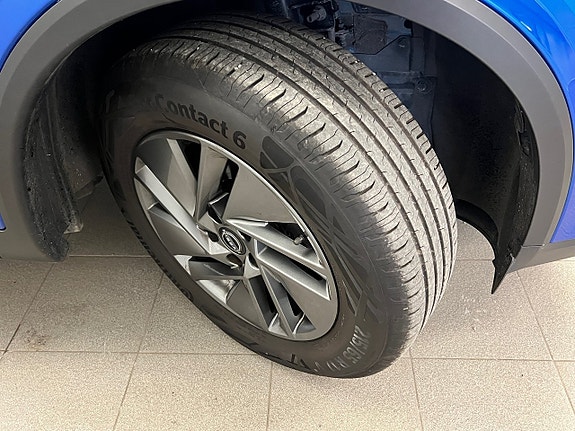 Nissan Qashqai 2 of 5
