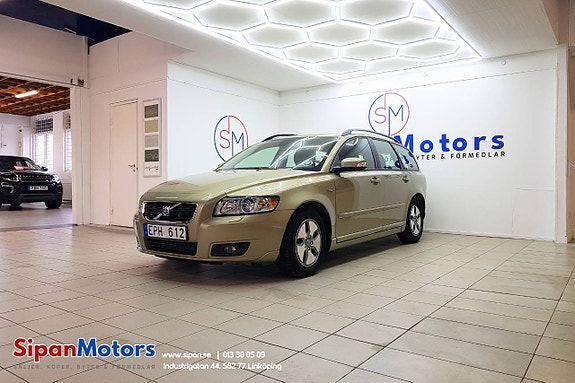 Volvo V50 2 of 21
