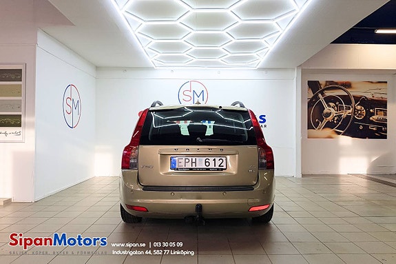 Volvo V50 5 of 21