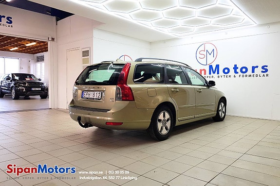 Volvo V50 3 of 21