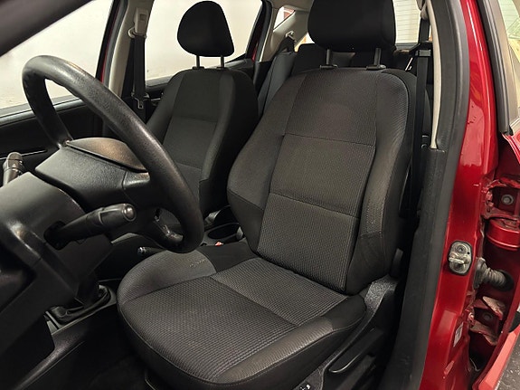 Peugeot 207 SW 11 of 25