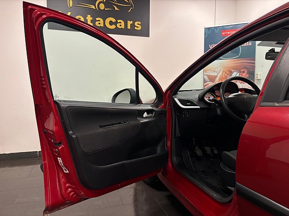 Peugeot 207 SW 7 of 25