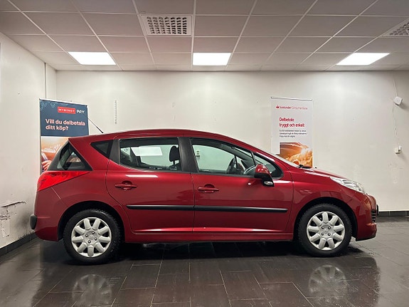 Peugeot 207 SW 3 of 5
