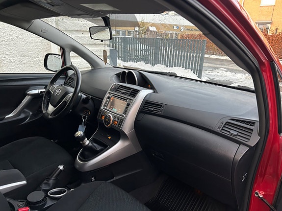 Toyota Verso 11 of 16
