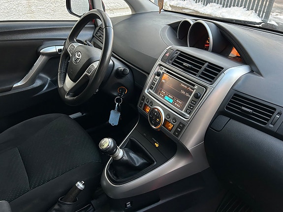 Toyota Verso 8 of 16