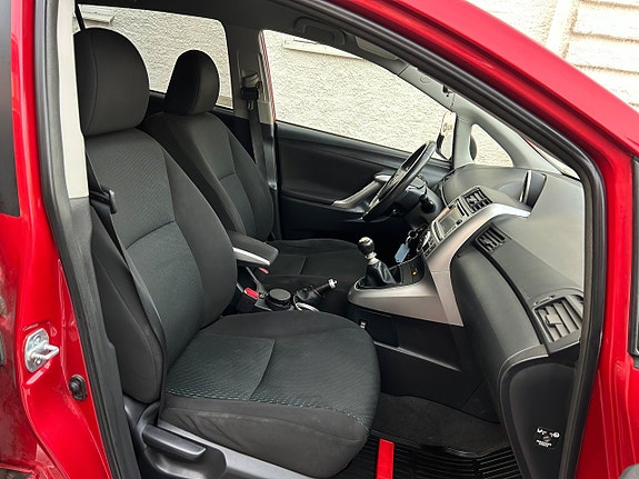Toyota Verso 12 of 16