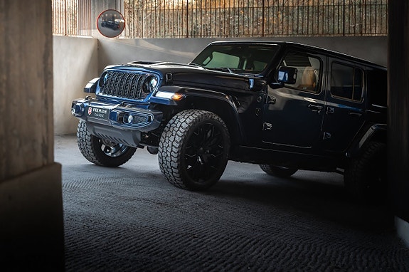 Jeep Wrangler 18 of 30