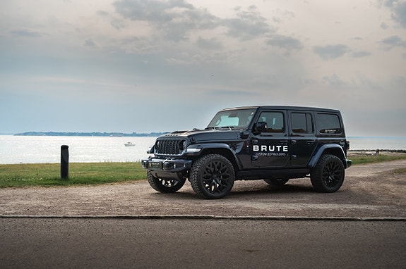 Jeep Wrangler 5 of 30
