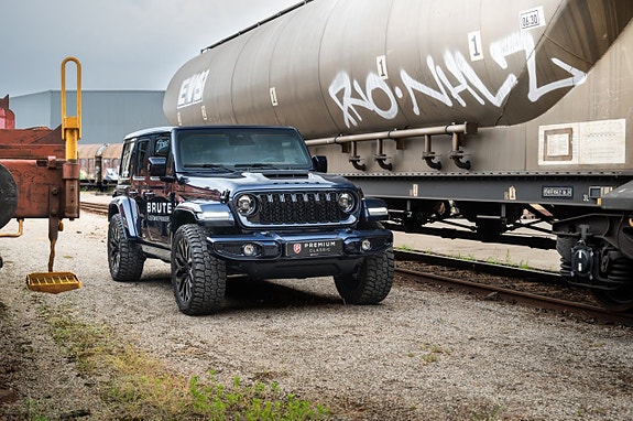 Jeep Wrangler 8 of 30