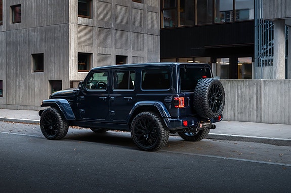 Jeep Wrangler 21 of 30