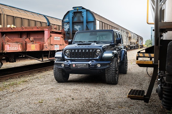 Jeep Wrangler 4 of 30