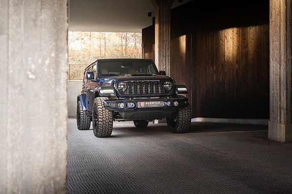 Jeep Wrangler 14 of 30