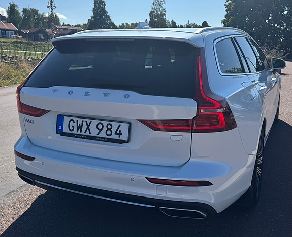 Volvo V60 4 of 13