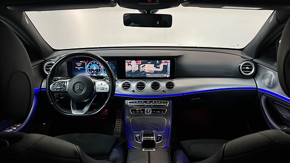 Mercedes-Benz E300 de 8 of 19
