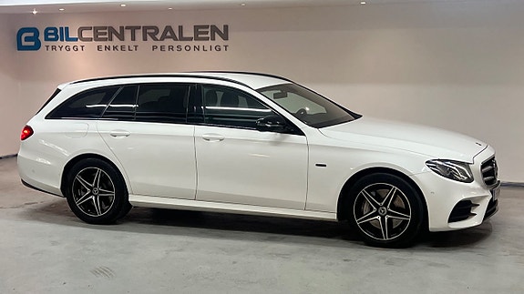 Mercedes-Benz E300 de 5 of 19