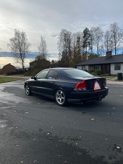 Volvo S60 5 of 5