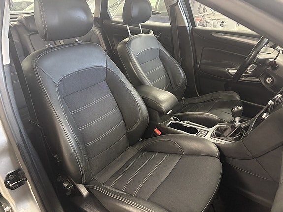 Ford Mondeo 7 of 11