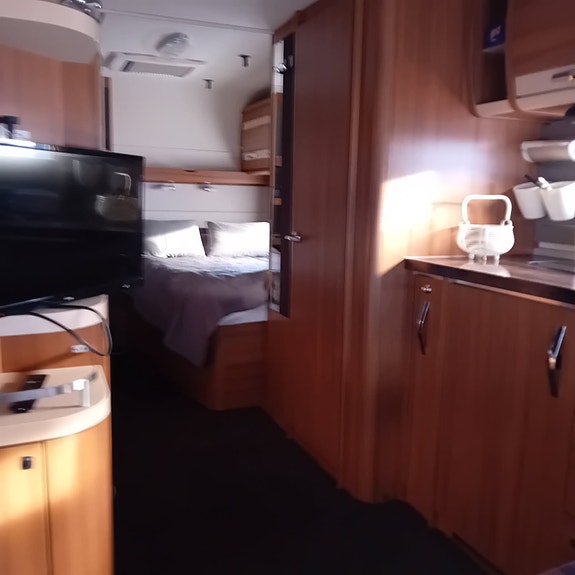 Knaus 590 UK 2 of 3