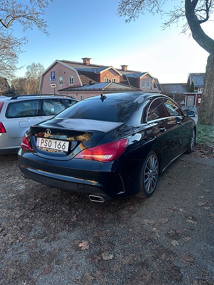 Mercedes-Benz CLA220 2 of 10