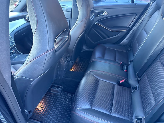 Mercedes-Benz CLA220 9 of 10