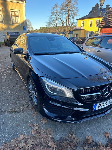 Mercedes-Benz CLA220 4 of 10