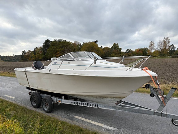 Proline 201 Wa Mercury 175Hk EFI -98 ink Boggie Trailer