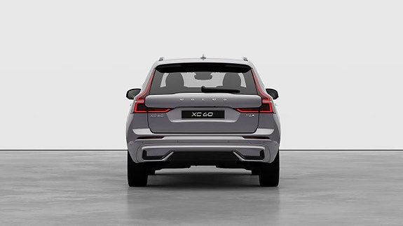 Volvo XC60 4 of 17