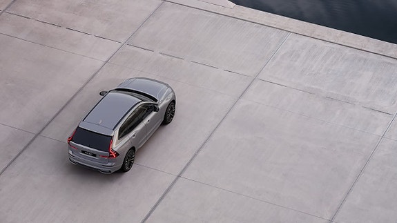 Volvo XC60 8 of 17