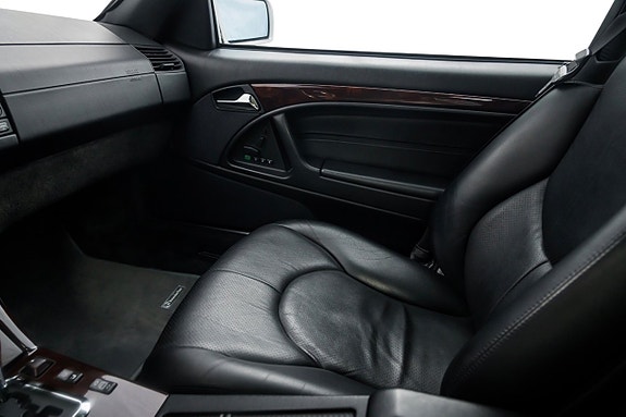 Mercedes-Benz SL320 21 of 26