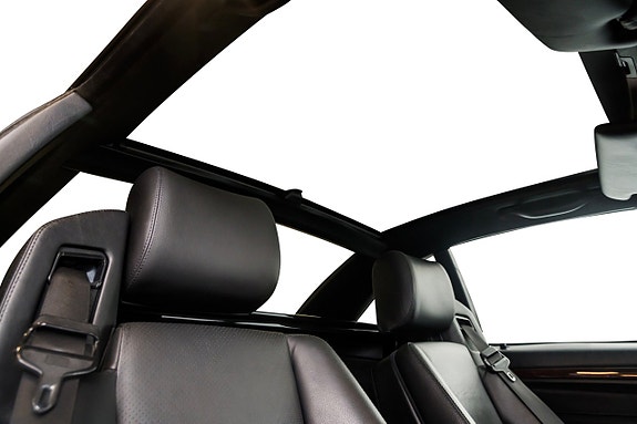 Mercedes-Benz SL320 24 of 26