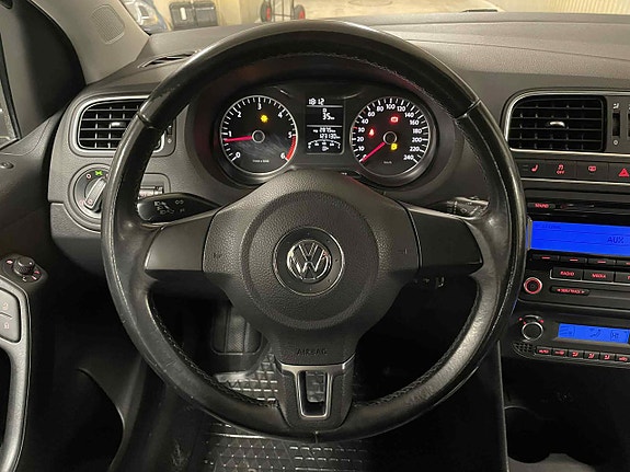 Volkswagen Polo 14 of 21