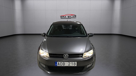 Volkswagen Polo 2 of 5