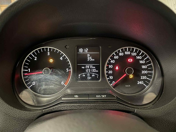Volkswagen Polo 15 of 21
