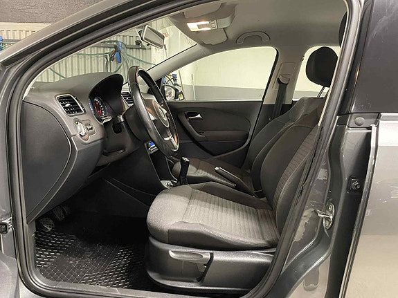 Volkswagen Polo 8 of 21
