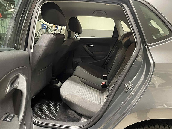 Volkswagen Polo 9 of 21