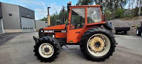 Valmet 505 / Frontlyft